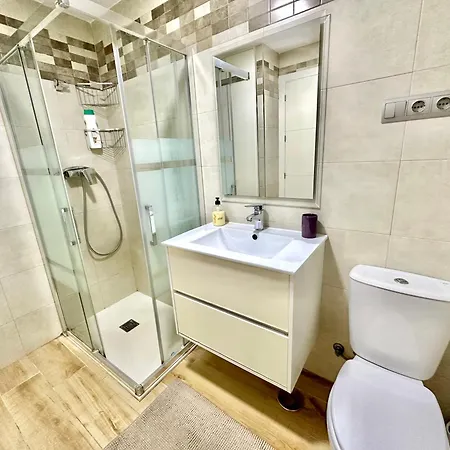 Gorgeous Seaside Apartment In Carihuela *