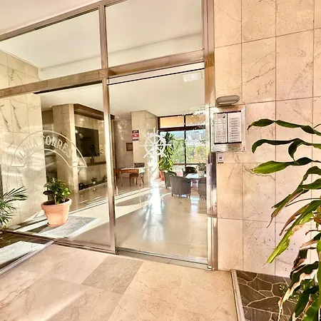 Gorgeous Seaside Apartment In Carihuela